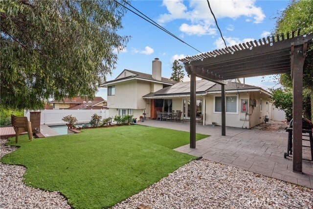 Building Photo - 9558 Swinton Ave