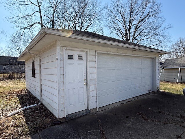 Building Photo - 1172 McKinley St NE