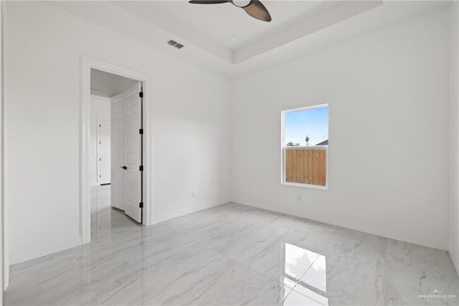 Building Photo - 32 Zimmerius Ave