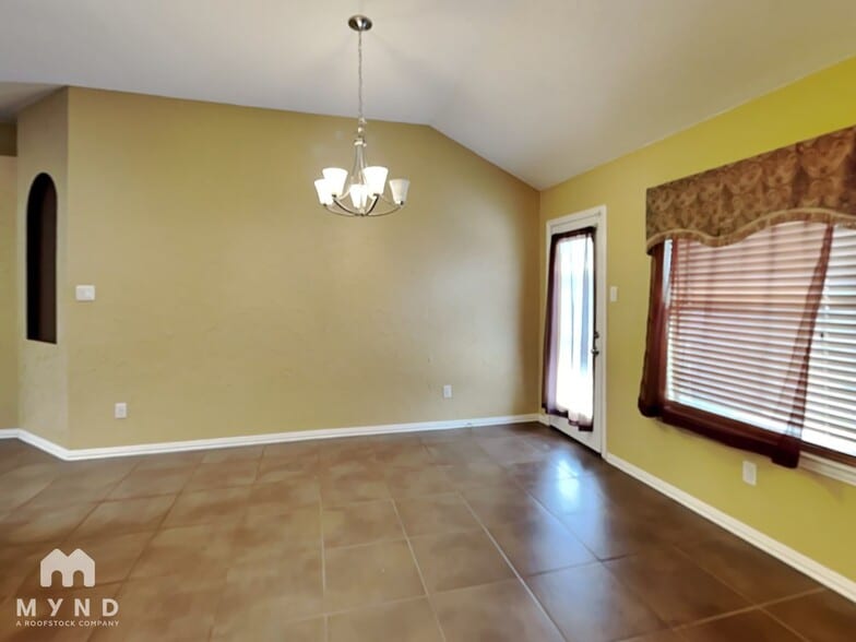 Building Photo - 10809 Copperwood Dr