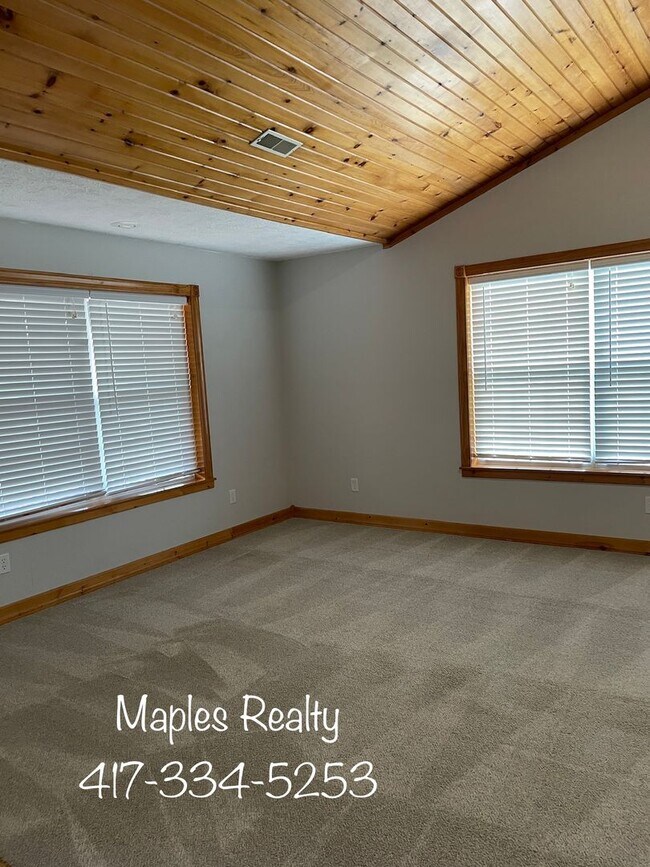 Building Photo - VERY NICE 3 bedroom home in Branson, MO fo...