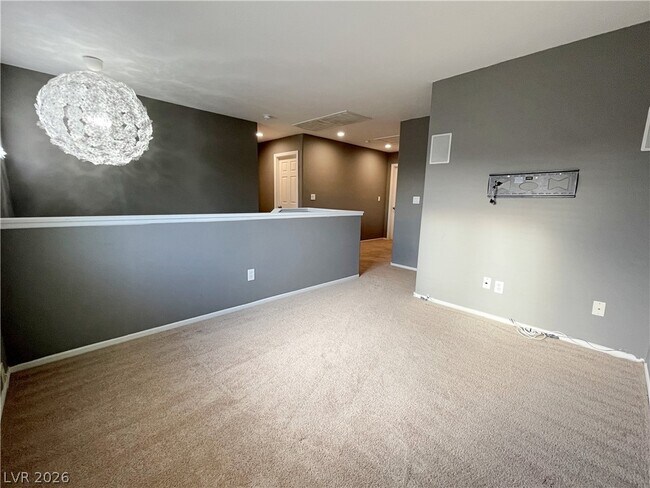 Building Photo - 2825 Woodland Park Ave