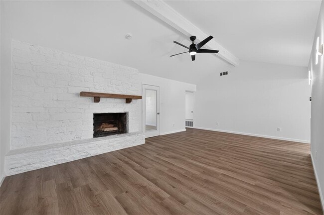 Building Photo - 503 Lakeway Dr