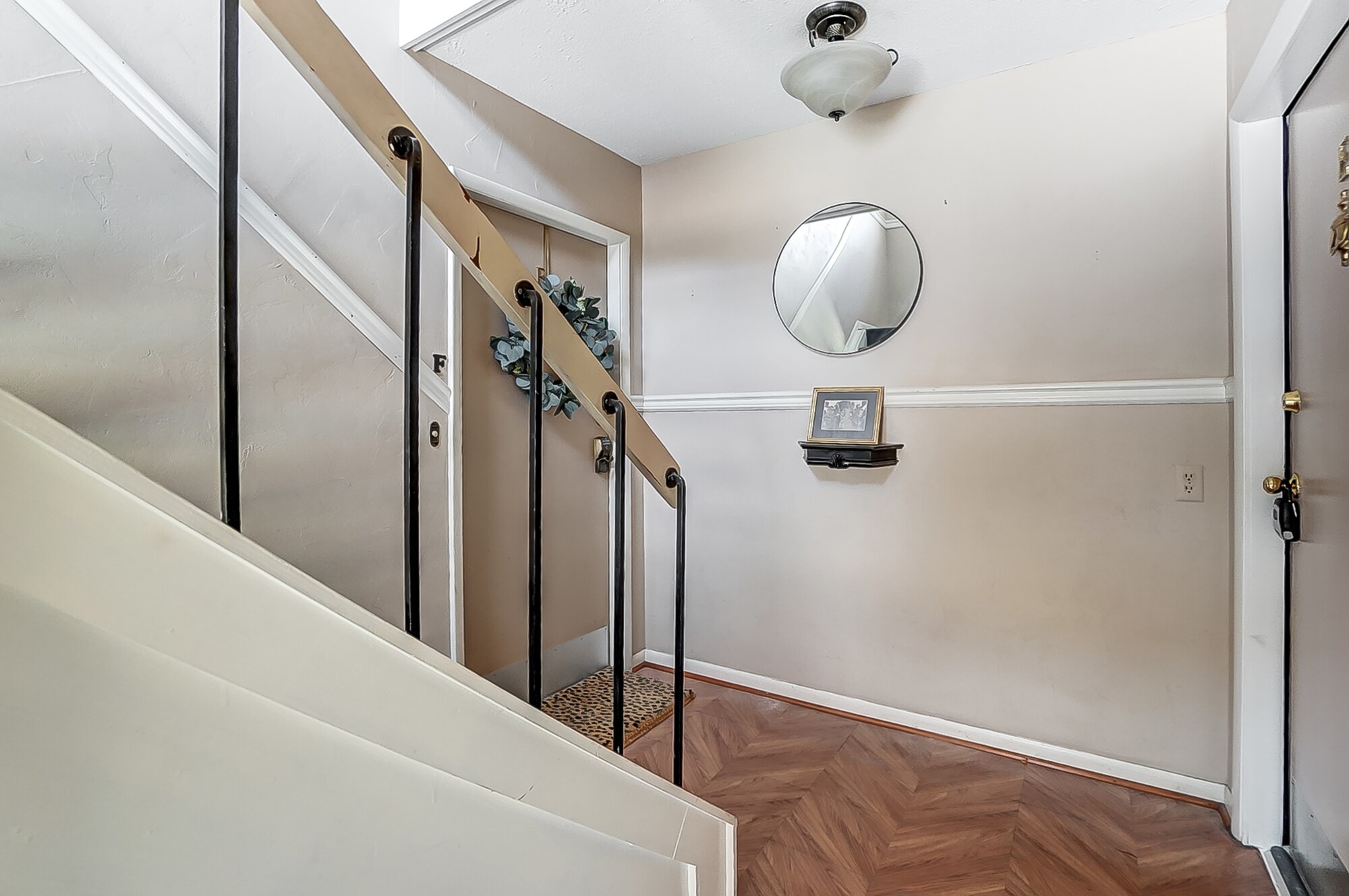 Building Photo - 2600 Park Rd