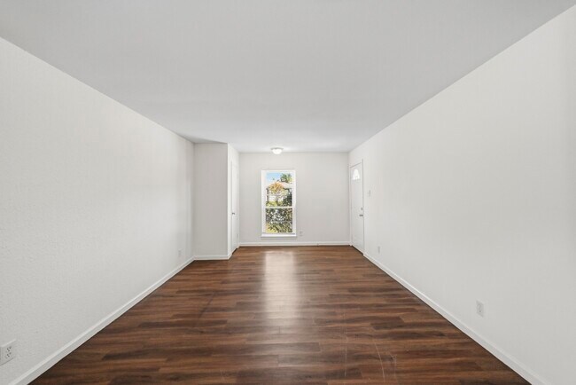 Building Photo - 7303 Housman