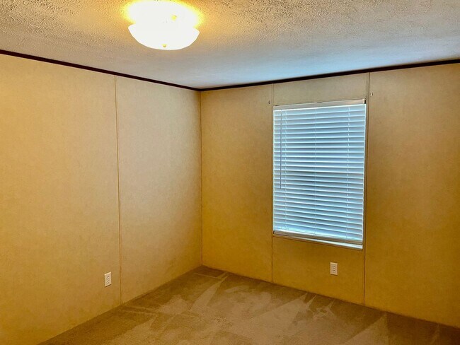 Building Photo - 3 Bedroom 2 Bathroom-Manufactured Home In Shallotte NC