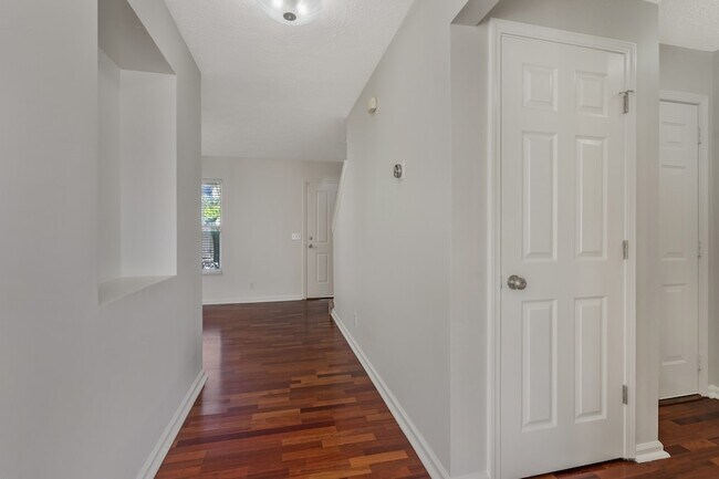Building Photo - 3324 Cain Harbor Dr