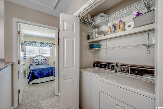 Building Photo - 775 Plantation Dr