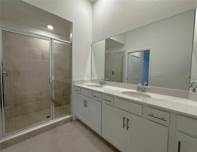 Building Photo - 14271 Heritage Landing Blvd