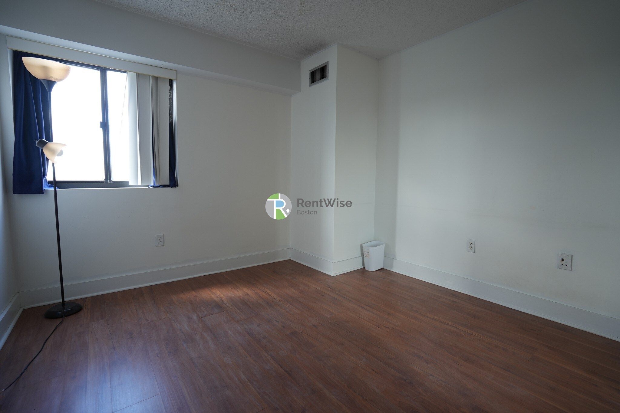 Building Photo - 15 N Beacon St