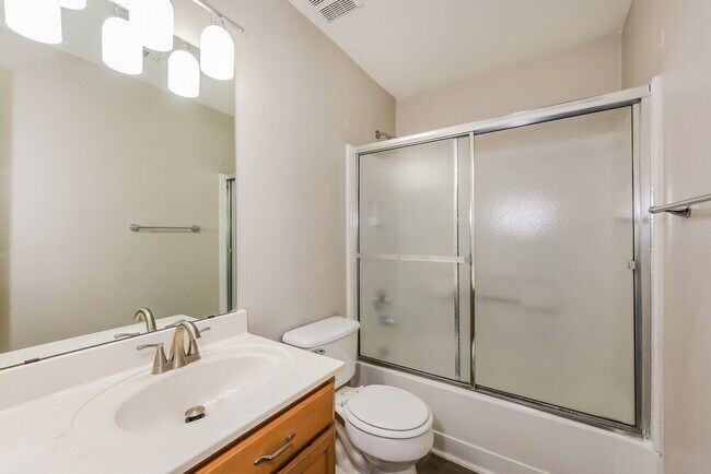 Building Photo - 213 Garden Valley Ln