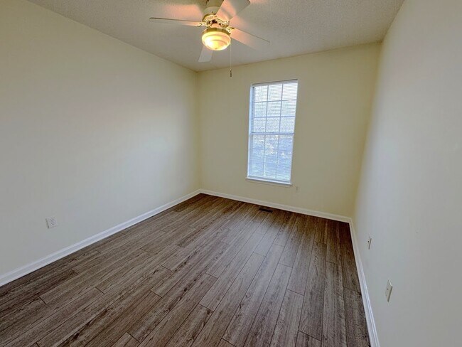 Building Photo - 2203 Bear Valley Terrace