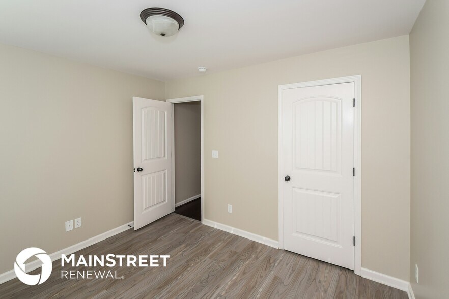 Building Photo - 530 Briar Ridge Cir