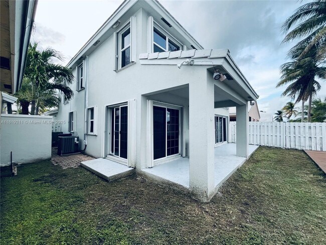 Building Photo - 4805 SW 154th Ave