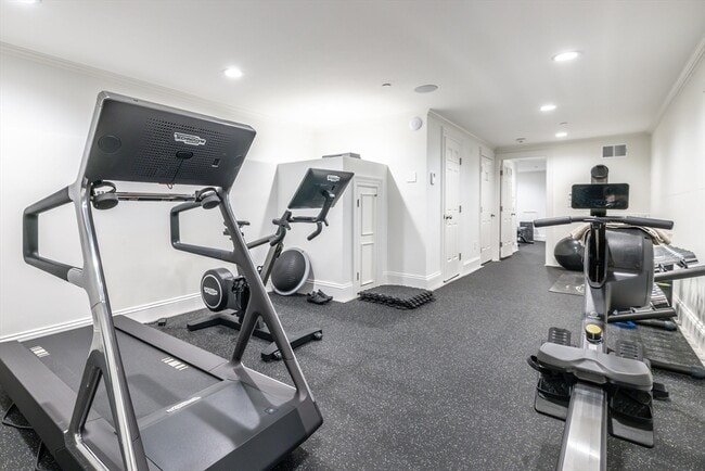 Building Photo - 5 Marlborough St