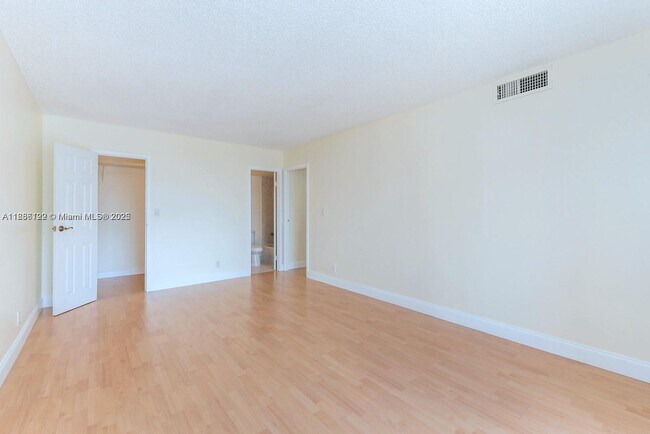 Building Photo - 801 Three Islands Boulevard