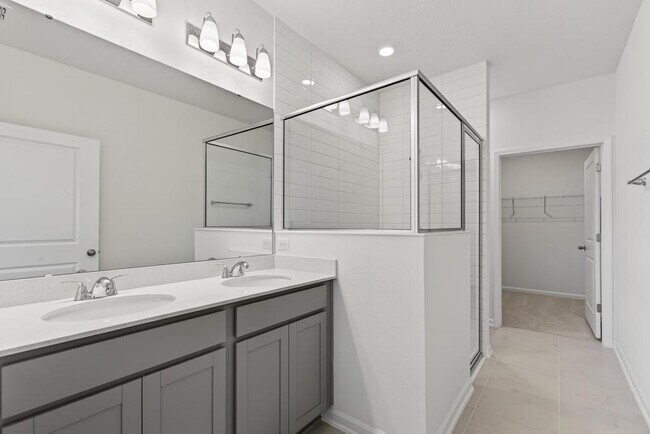 Building Photo - 368 Woods Ln