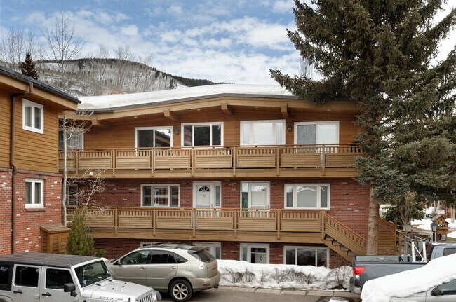 Building Photo - 805 E Cooper Ave