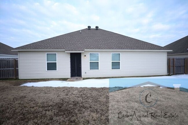 Building Photo - Move in special $900!! Beautiful 3 bed / 2 bath home with fenced back yard - Nettleton!!