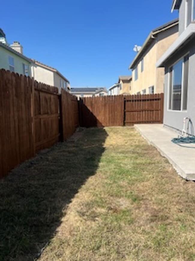 Building Photo - PRICE REDUCED!! LOVELY REMODELED 4 BEDROOM HOUSE IN N. NATOMAS!!