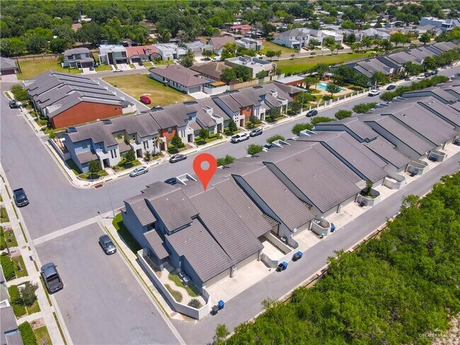 Building Photo - 28 Ozark Ave