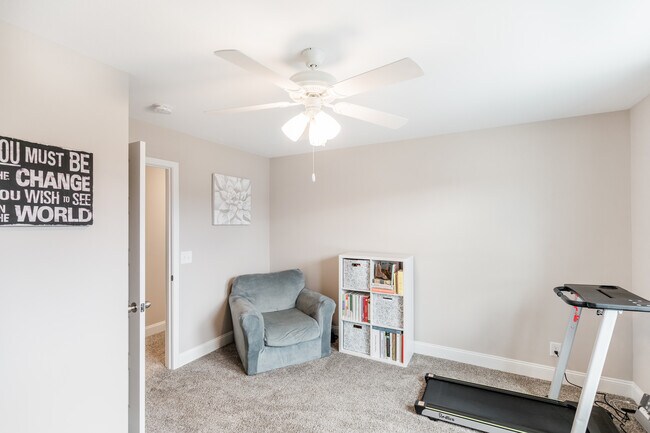 Building Photo - 1106 Eagle's View Dr