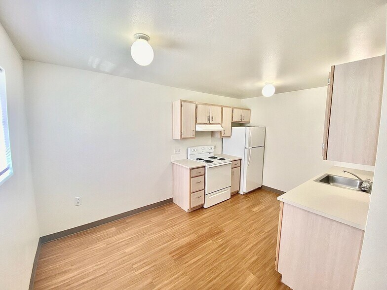 Aspen Court 760 Landmark Dr Casper WY 82609 Apartment Finder