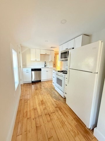 Building Photo - 244 Main St