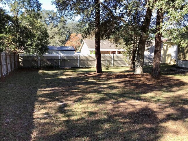 Building Photo - 2369 Captain Dr