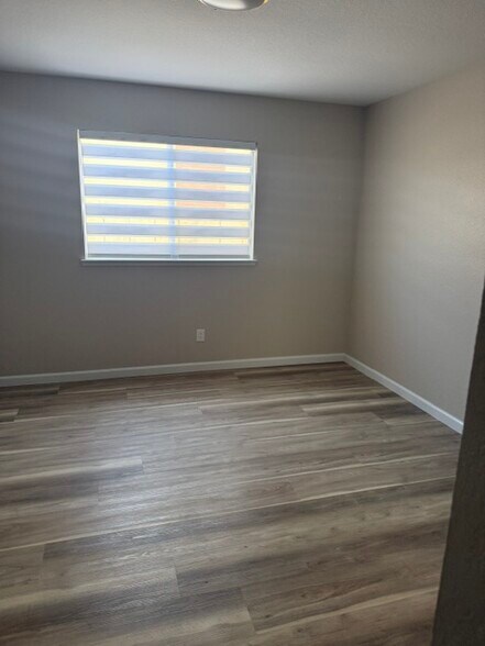 Building Photo - 2141 Arbor Way