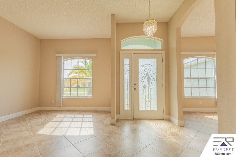Building Photo - 14 Lysander Ln