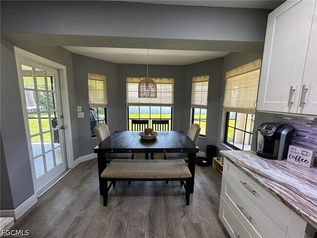 Building Photo - 1714 SE 2nd St