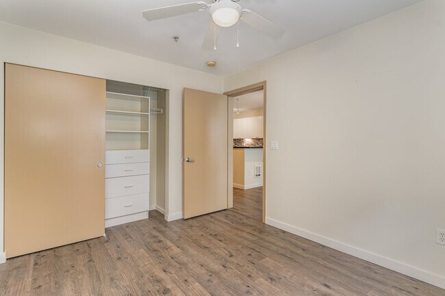 Building Photo - 1323 Boren Ave