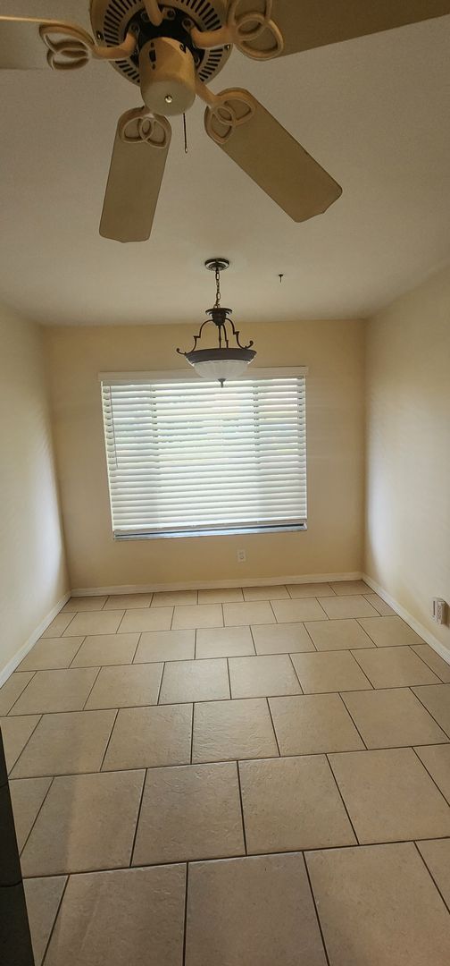 Building Photo - 255 S Tropical Trail
