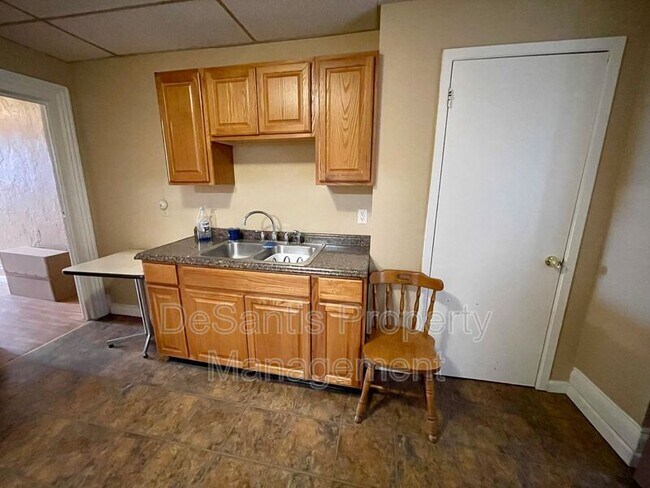 Building Photo - 19 Enon Wy