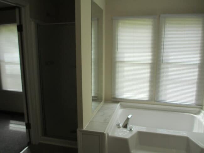 Building Photo - 102 Thomas Jefferson Dr