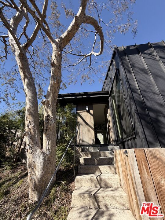 Building Photo - 4517 Cleland Ave