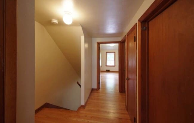 Building Photo - Sparks Street Duplex