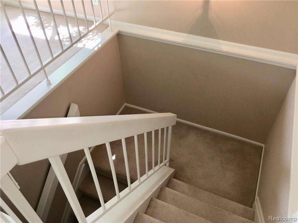 Building Photo - 1829 Golf Ridge Dr
