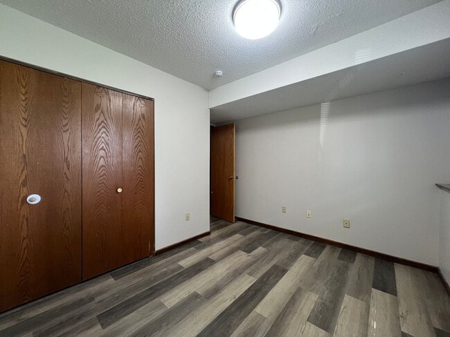Building Photo - Spacious 2-Bed, 1-Bath Townhome with a Gar...