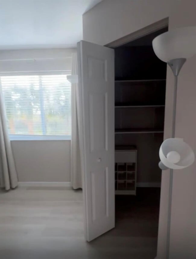 Building Photo - 2223 Pasadena Way