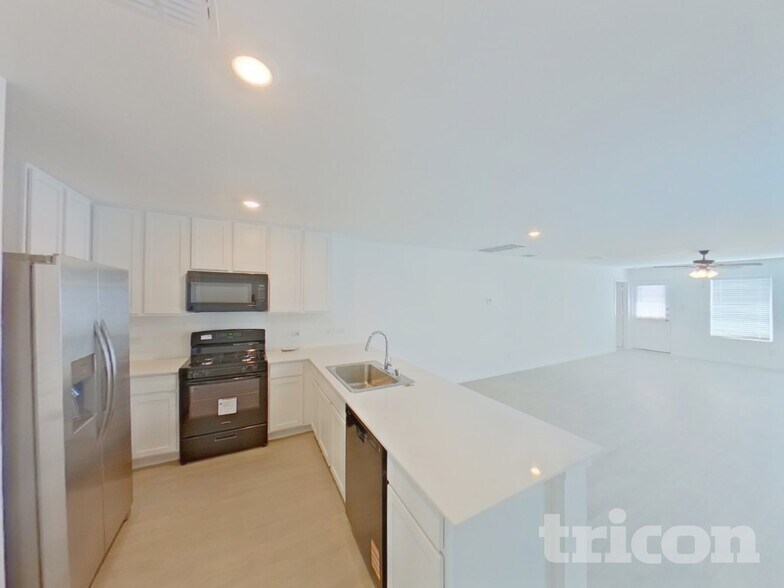 Building Photo - 803 Ponderosa Ln