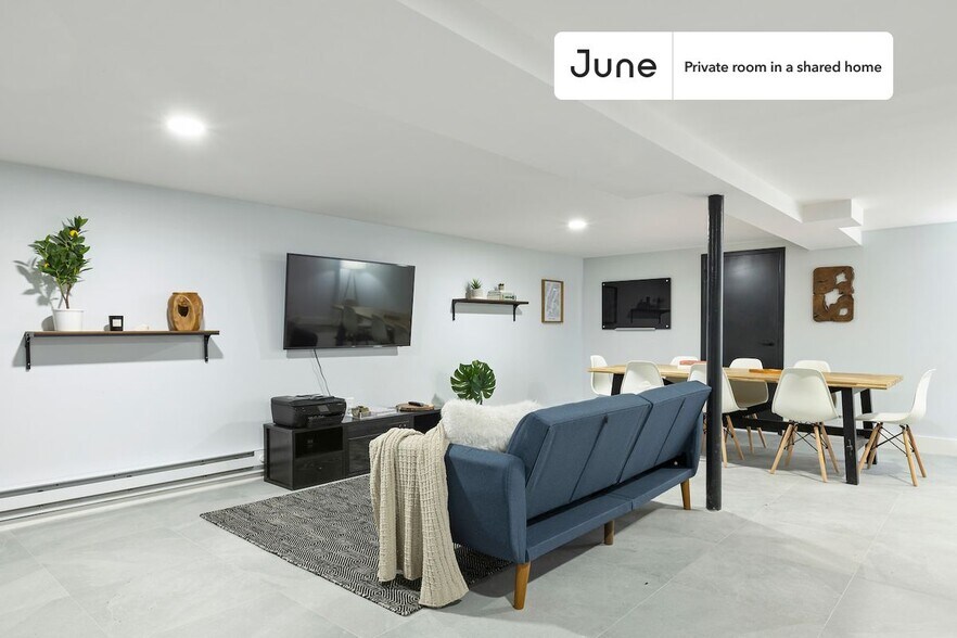 Building Photo - Cute Private ROOM in Flatbush