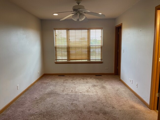 Building Photo - 12849 W Wakefield Dr
