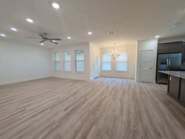 Building Photo - 7A Fernwood Dr