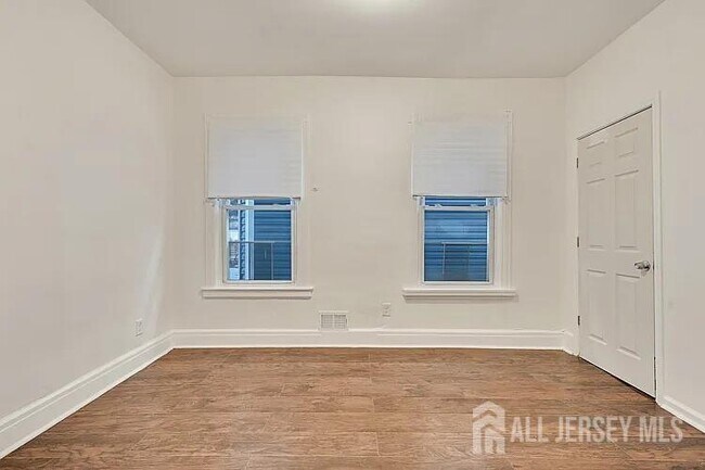 Building Photo - 110 N 17th St