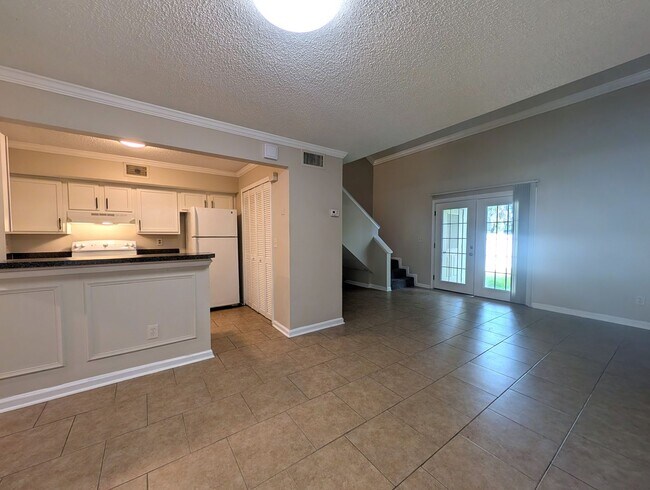Building Photo - 8538 Pineverde Ln