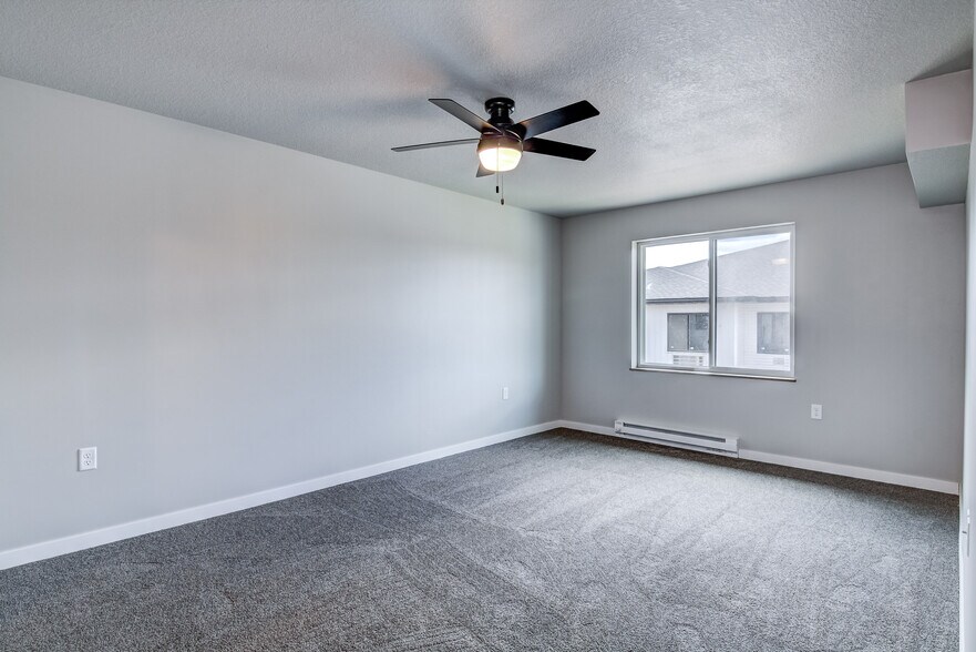 Building Photo - 4223 Jeffers Rd