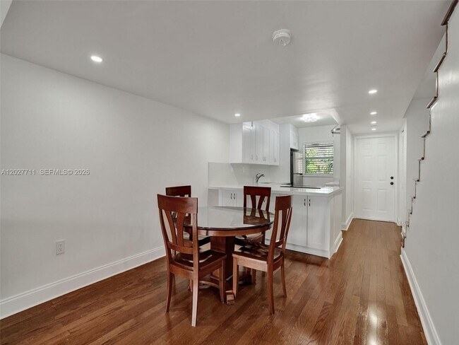 Building Photo - 4600 SW 67th Ave