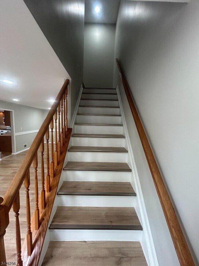 Building Photo - 9 Krueger Ct